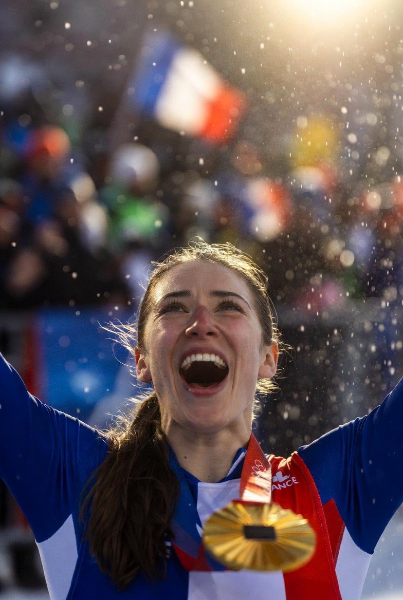 À 23 ANS ELLE DEVIENT CHAMPIONNE OLYMPIQUE ! Océane Michelon explose TOUT et offre le DOUBLÉ HISTORIQUE à la France… La France pleure de joie aux JO 2026